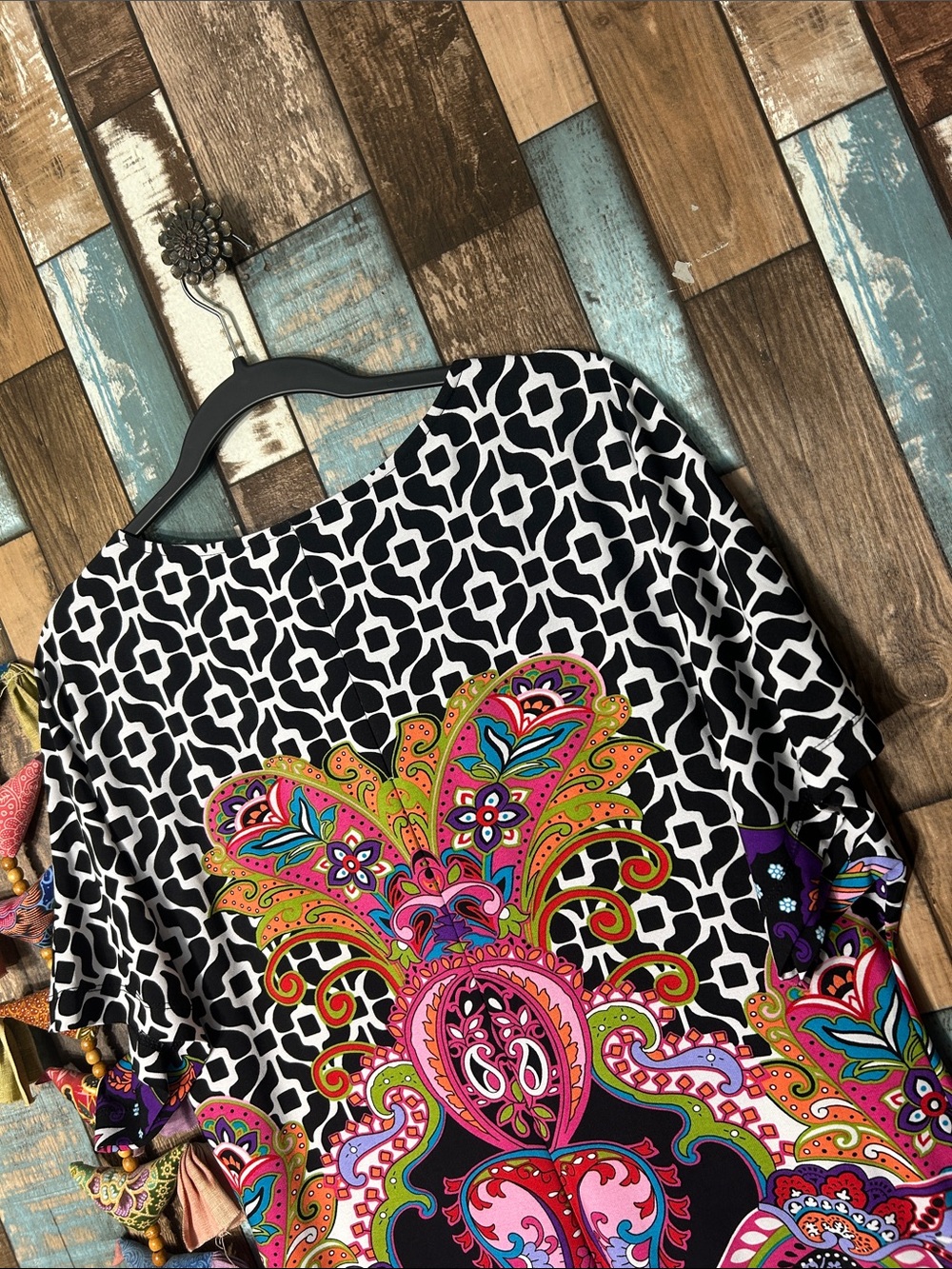Ronni Nicole Black Multi Paisley & Geometric Shift Tunic - Picture 15 of 16